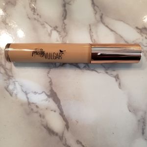 Pretty vulgar concealer